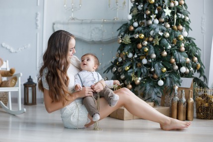 Memorable Ways to Celebrate Baby's First Christmas in the UAE